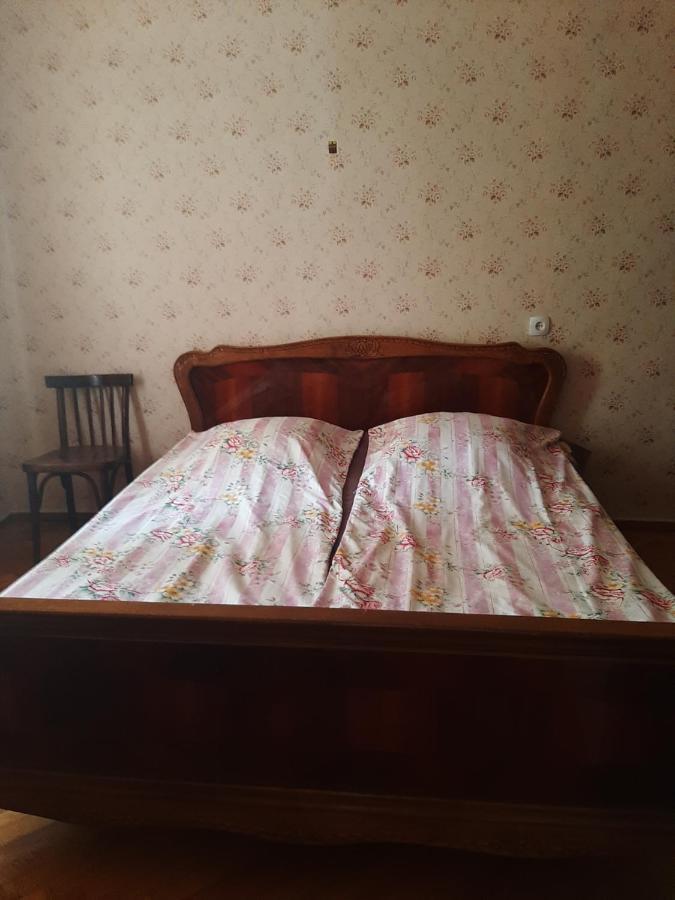Hotel In Chiatura Ngoại thất bức ảnh
